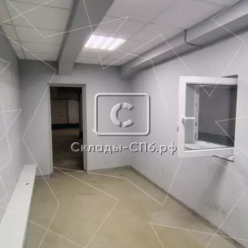 Аренда склада 239 кв.м., 1 этаж, парковка